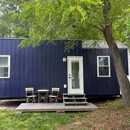 The Tiny Getaway Home إليزابيث تاون المظهر الخارجي الصورة