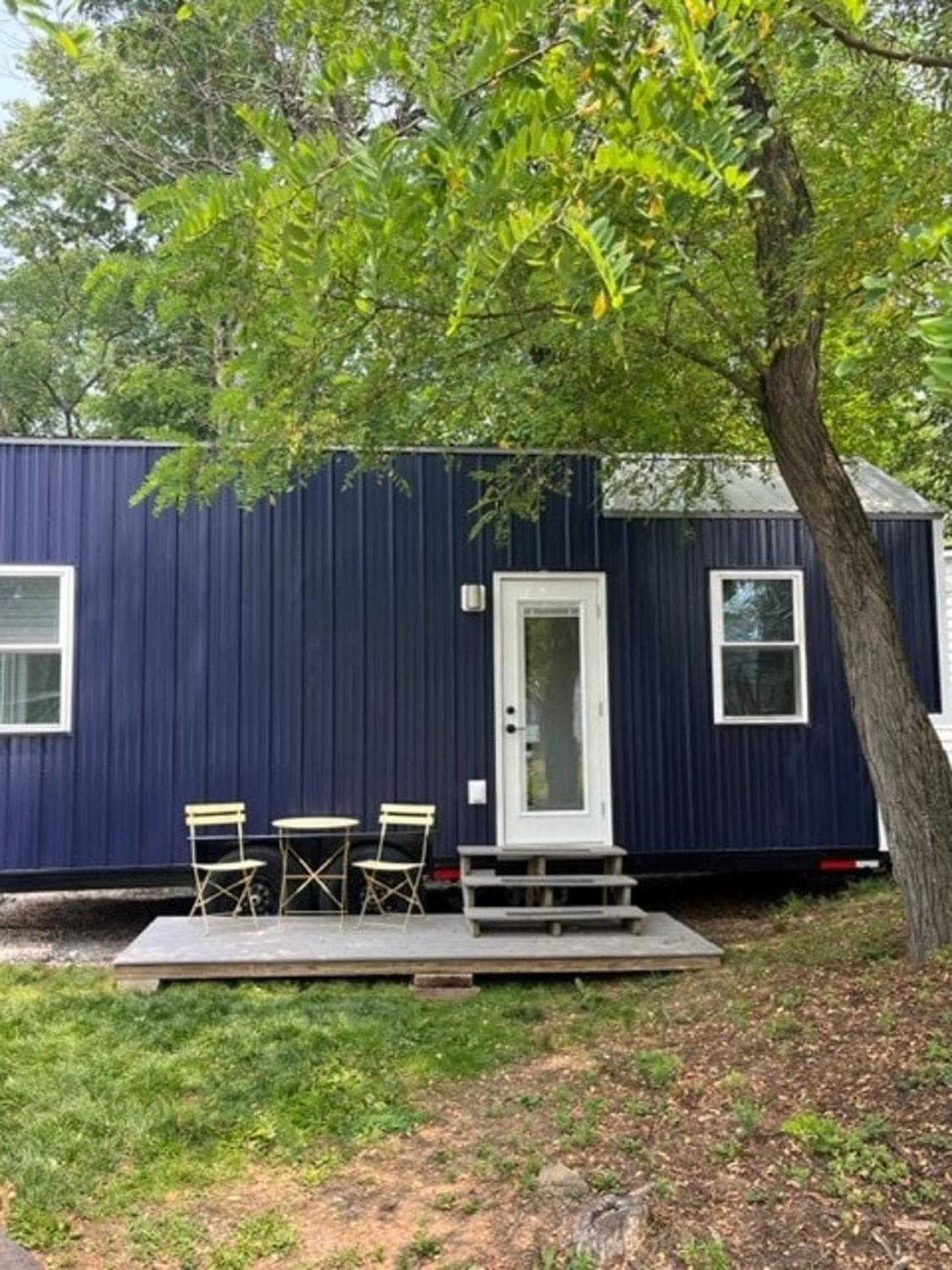 The Tiny Getaway Home إليزابيث تاون المظهر الخارجي الصورة