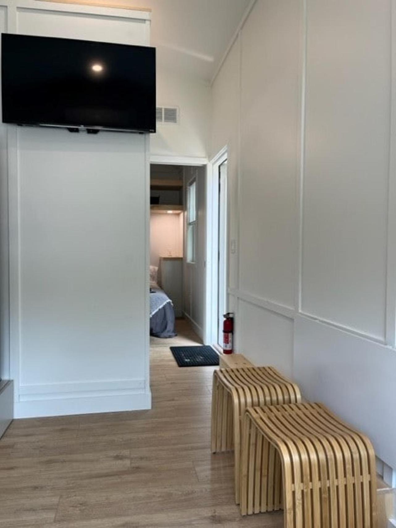 The Tiny Getaway Home إليزابيث تاون المظهر الخارجي الصورة